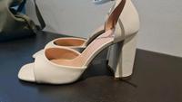 Sandalen beige Bayern - Augsburg Vorschau