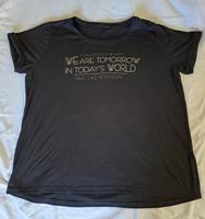 T-Shirt, schwarz mit silbernen Schriftzug Gr. 46 Vahr - Neue Vahr Südwest Vorschau