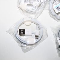 Original iPhone iPad Lightning Ladekabel weiß 1m Hannover - Misburg-Anderten Vorschau