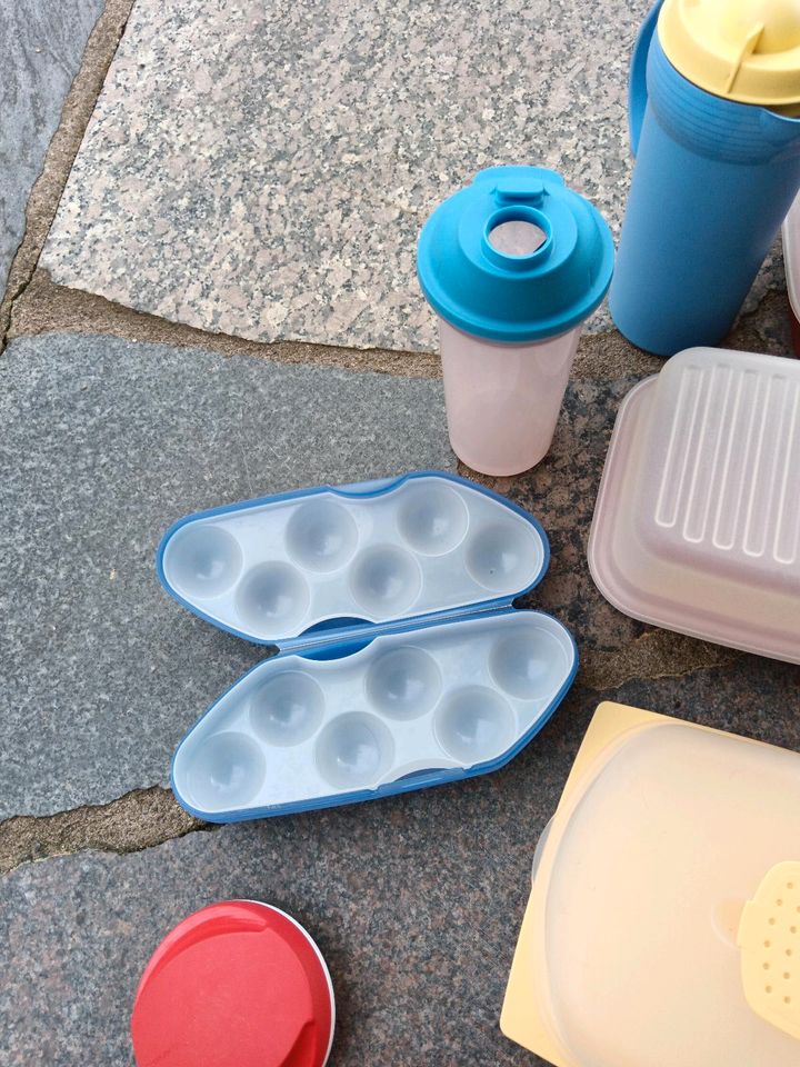 Tupperware Käsemax, Bäckermeister, Dosen, Kanne, Zwiebelschneider in Weißdorf