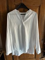 Tolle, weisse Bluse „OPUS“ Gr. 40 Inklusive Versand! Nordrhein-Westfalen - Meckenheim Vorschau