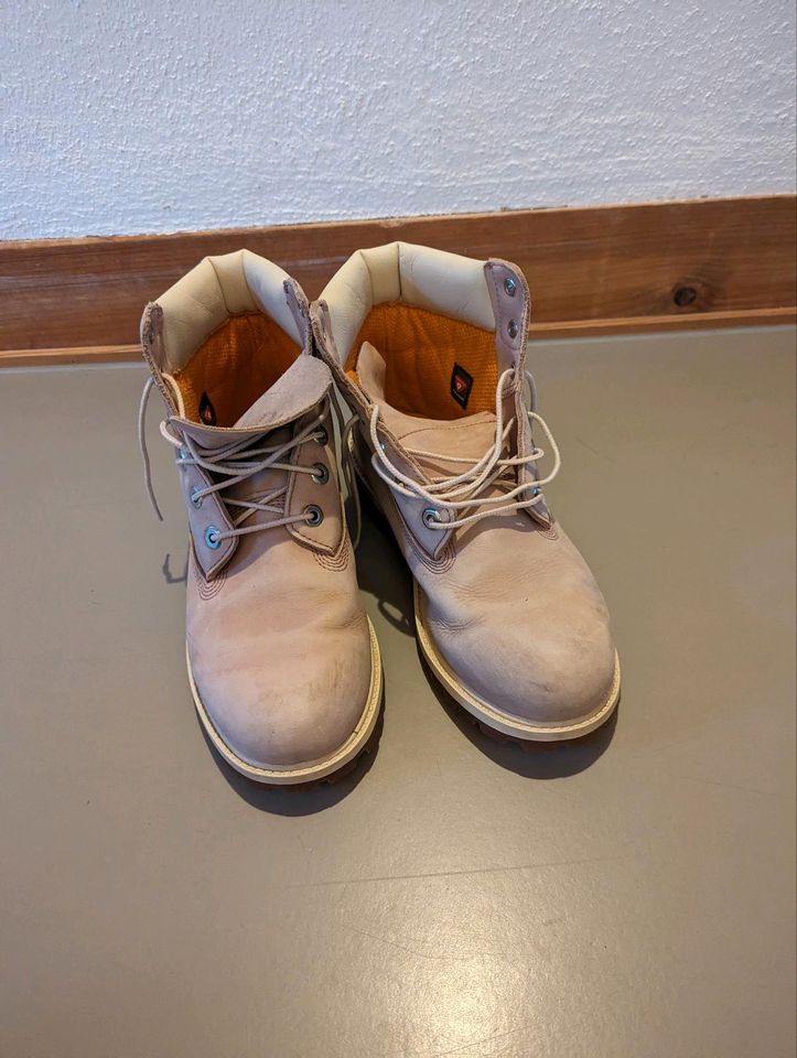 Timberland Stiefel rose Größe 39 in Korb