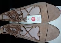 Flache Schnürsandalen / Sandalen - Leder, beige, Gr. 37 - NEU! Brandenburg - Wittenberge Vorschau