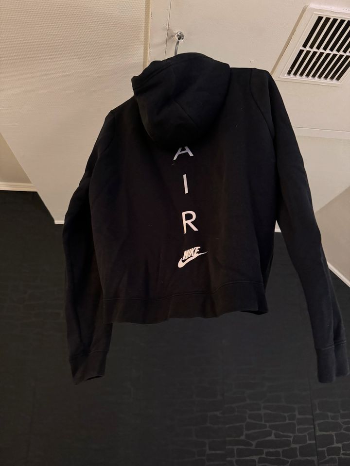 Jacke nike air in Berlin