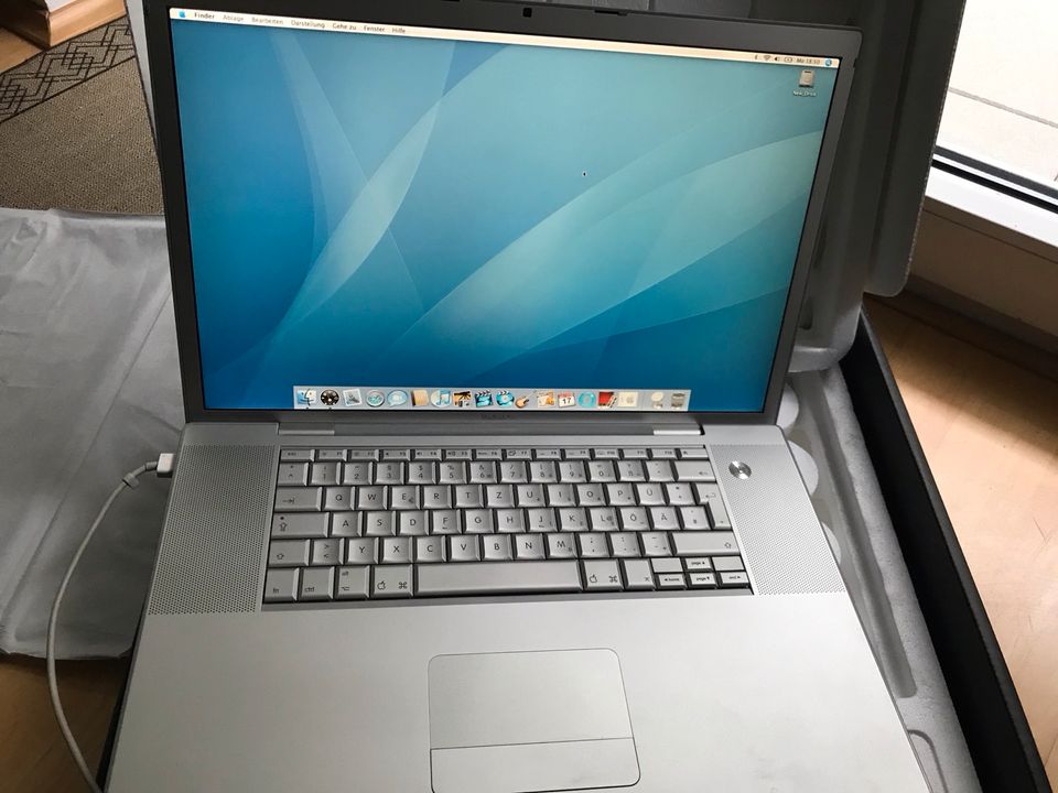 MacBook Pro 17 Zoll / Model No. A1212 in Bonn