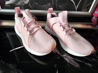 Puma Damen Sneaker gr.38,5 rosa Nordrhein-Westfalen - Oberhausen Vorschau