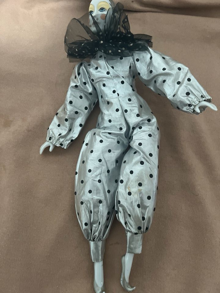 Ich verkaufe Puppe aus Porzellan in Coburg