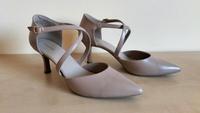 Elegante Riemchenpumps in beige Größe 42 Bayern - Schwenningen Vorschau