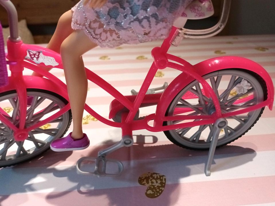 Barbie Fahrrad mit Zubehör in Steinheim