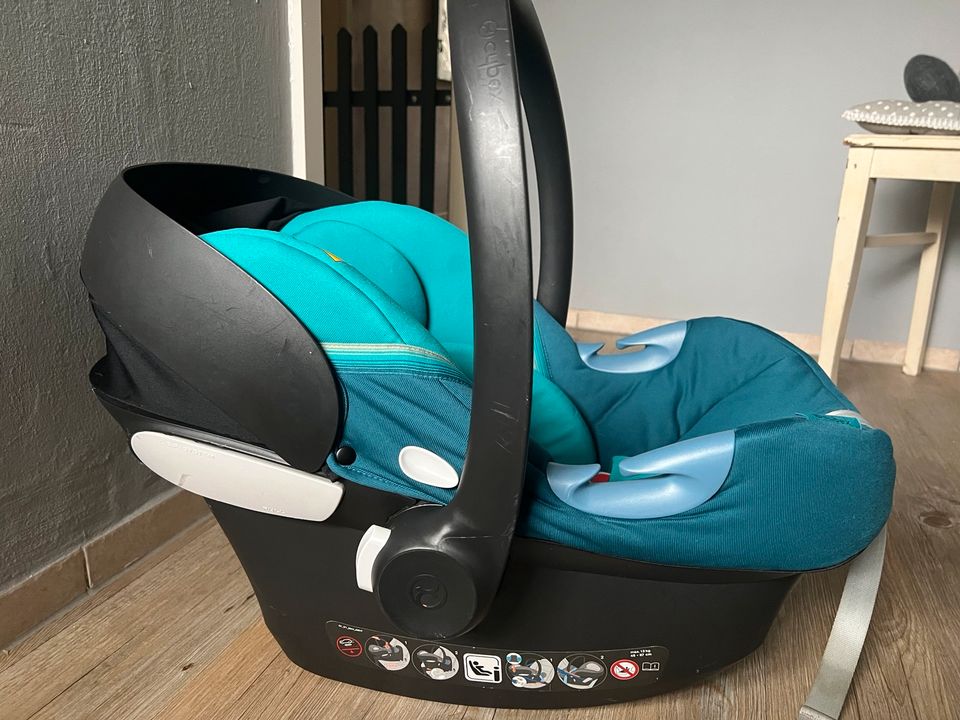 Cybex Anton M Gold Babyschale mit Isofix Base in Behrendorf