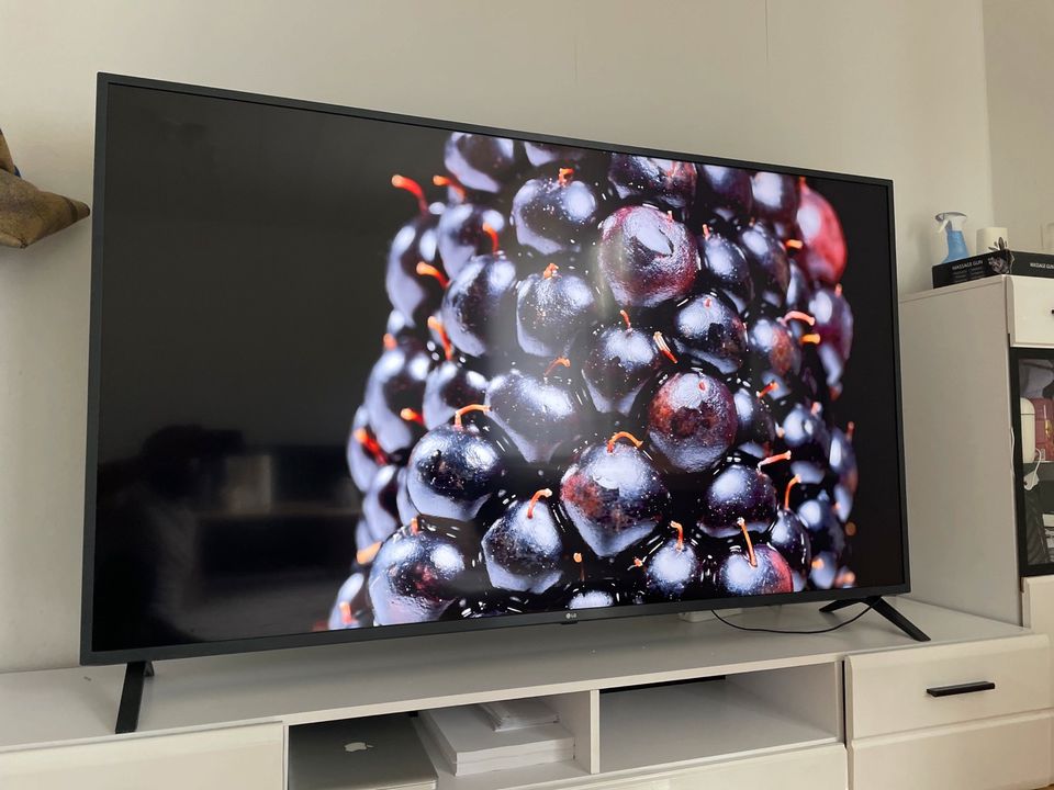 LG SMART TV 70 ZOLL TOP ZUSTAND 4K UHD‼️❗️‼️ in Georgsmarienhütte