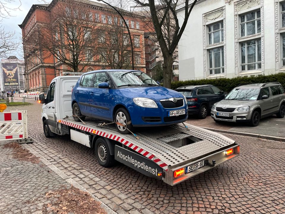 Abschleppdienst, Pannenhilfe, Autoüberführung in Hamburg