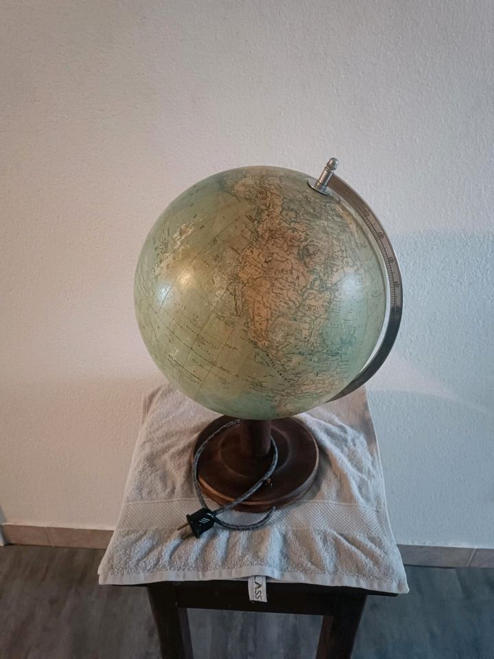 Glas Globus Lampe restauriert von 1950 Rarität in Ilmtal-Weinstraße