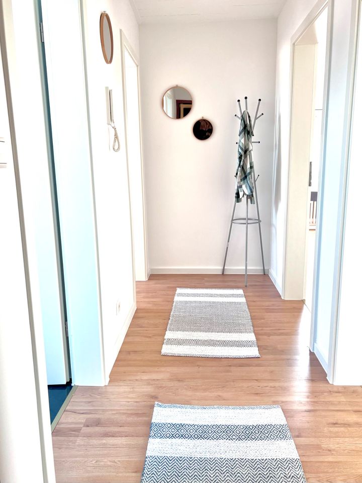 Modernisierte 2 Zimmer Wohnung in Hügelsheim, Stellplatz & Balkon in Hügelsheim
