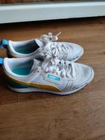 Puma Sneaker Sportschuhe Damen Gr.40 Frankfurt am Main - Rödelheim Vorschau