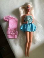 Mattel Barbie mit 2 Kleidern Wandsbek - Hamburg Sasel Vorschau