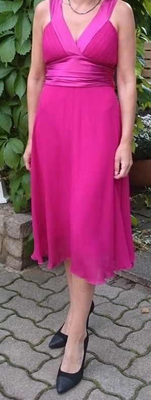 Festliches Kleid + Bolero neuwertig,  Farbe Fuchsia, Größe  36 in Schöneck