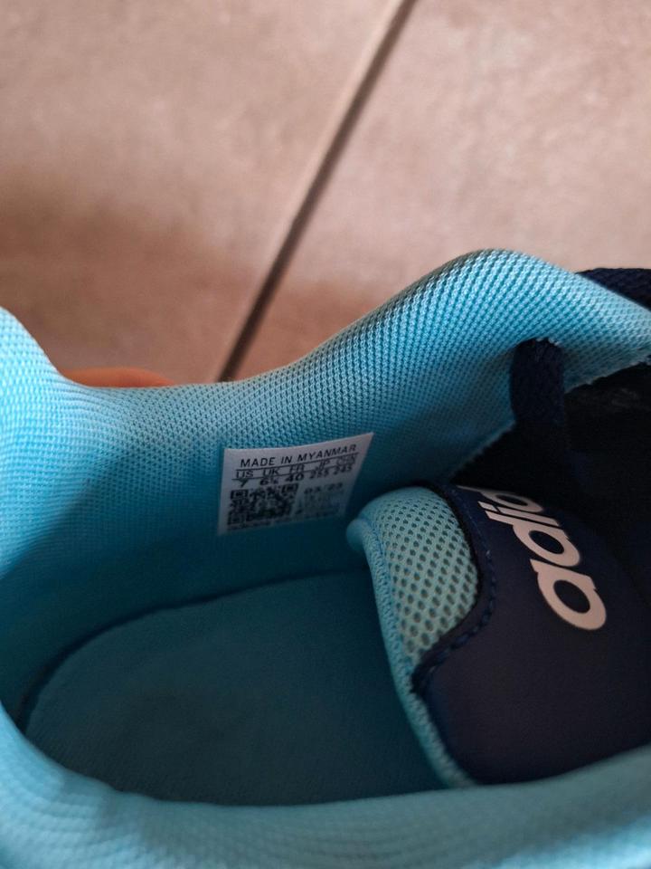 Adidas Sneaker Schuhe Blau 40 kaum getragen Low Cut Hoops 3.0 in Emsbüren