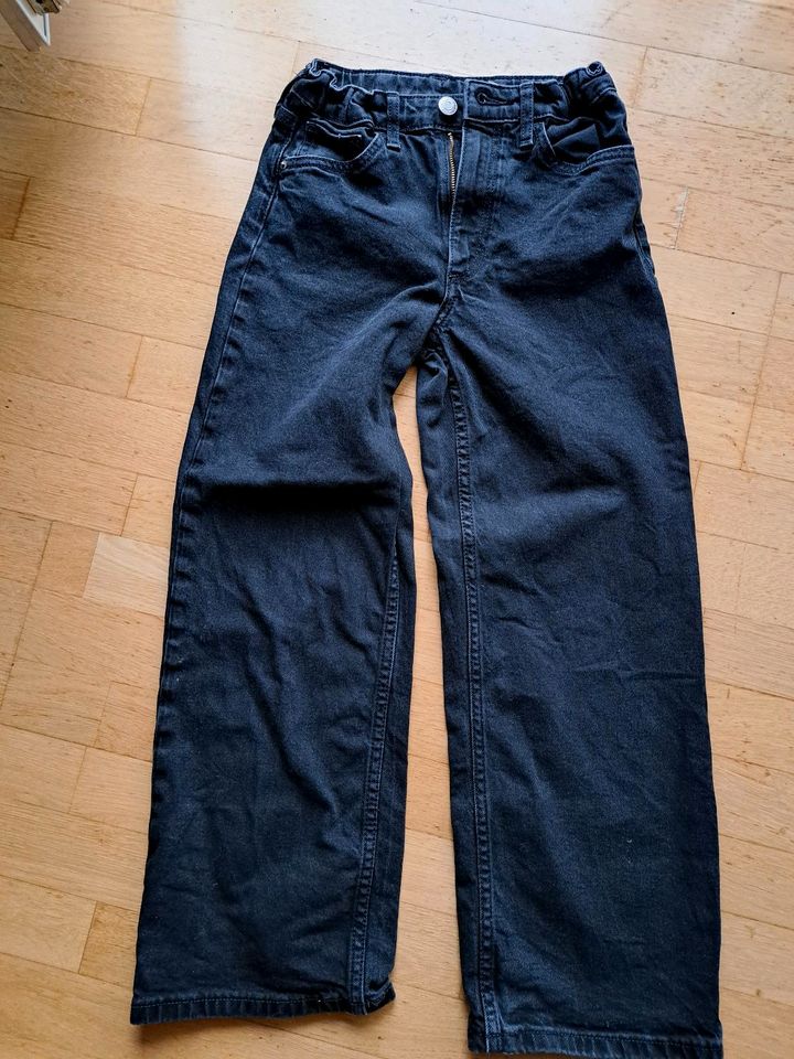 Schwarze Jeans h&m Größe 140 in Isny im Allgäu