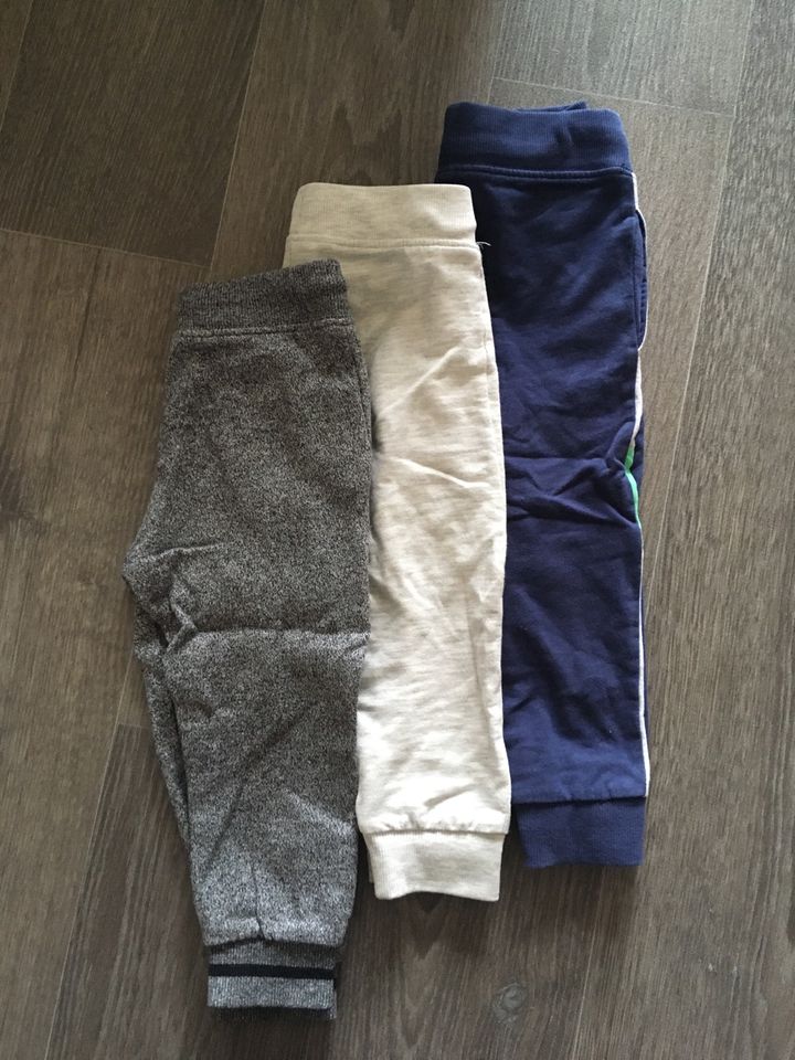 Set Jogginghosen Hosen Freizeithosen Gr. 86/92 Kleinkind Jungen in Zittau