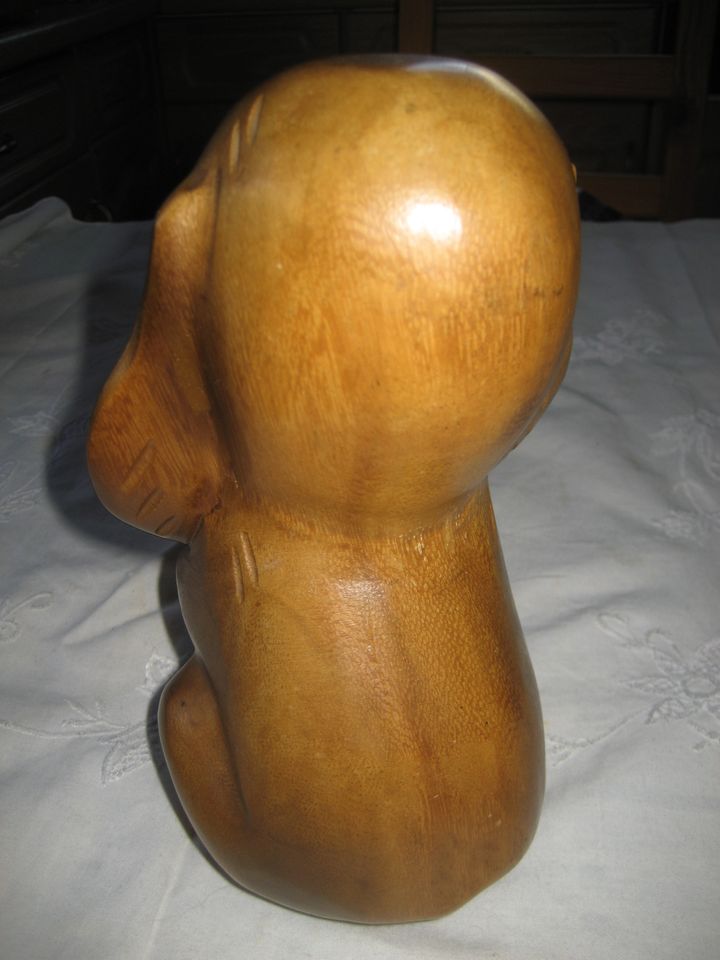 Toller Hund, geschnitzte Holzfigur, Figur aus Holz Statue in Birkenheide