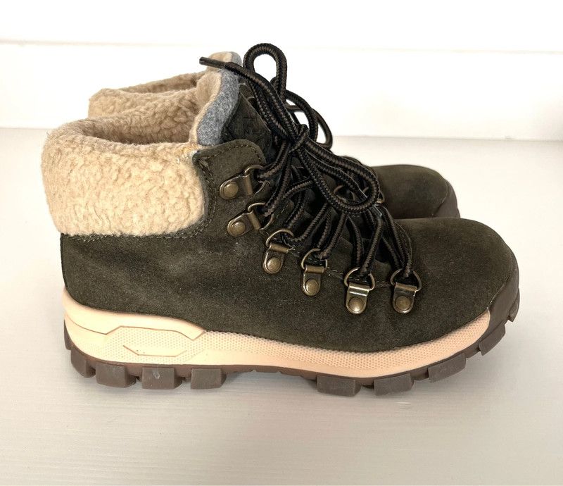 Next Winterschuhe Wildleder Wanderschuhe UK 12/Größe 30/31 in Fehmarn