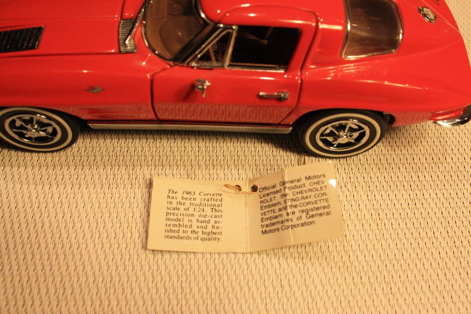 Franklin Mint 1963 Corvette Sting Ray Vitrine Display Zertifikat in Griesheim