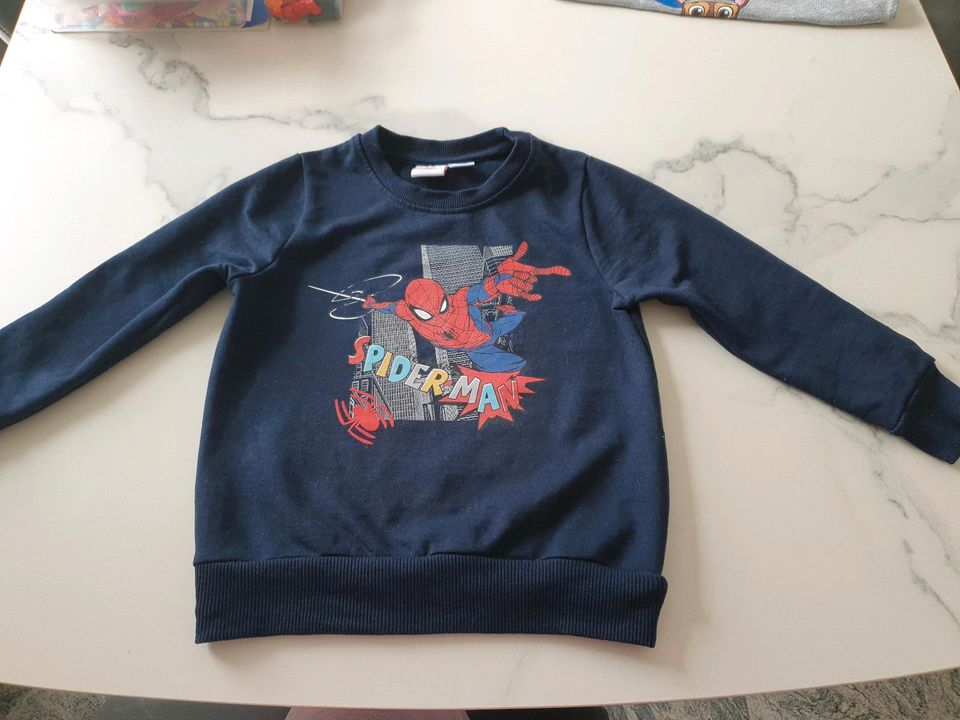 Spiderman Sweatshirt gr 98-104 NW 3€ in Ingolstadt
