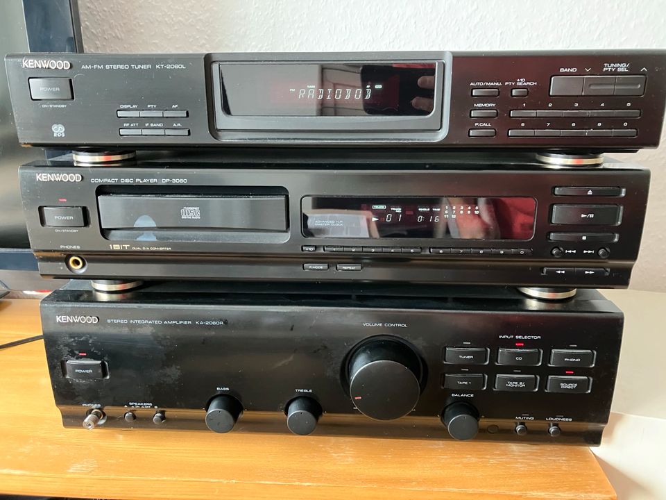 Kenwood Stereo Receiver CD Player und FM Tuner in Rodenbach