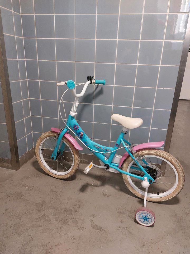 Fahrrad Anna und Elsa mit Stutzrädern in Bremen