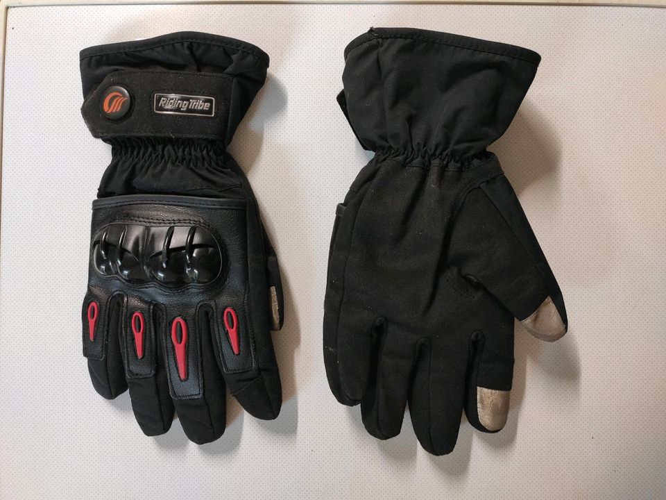 Motorrad Handschuhe in Augustdorf