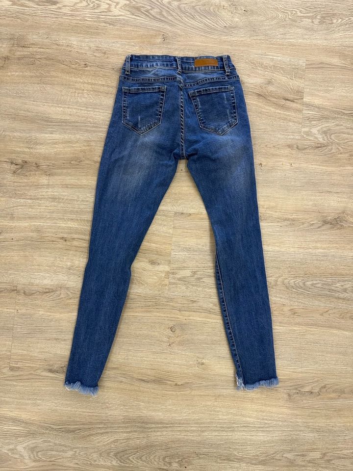 Jeans blau in Kirchheim unter Teck