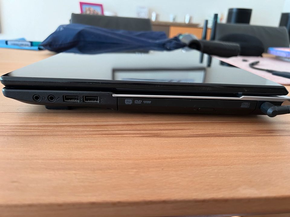 Acer Aspire V3-771 Laptop, 17 Zoll, Intel i3, SSD, Windows 10 in Köln