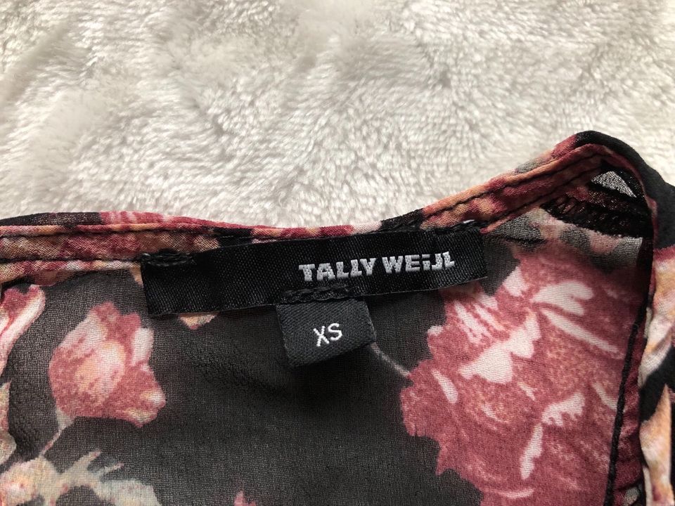 Wunderschönes Top mit Rosenprint von Tally Weijl, XS in Dortmund