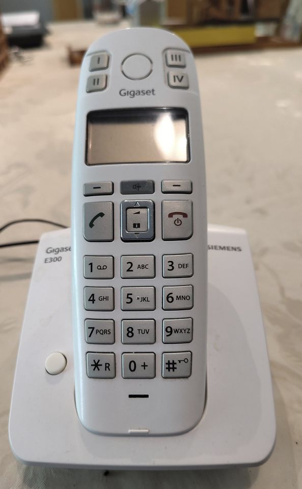 Siemens Gigaset E300 - Grosstastentelefon, weiss in Herrenberg