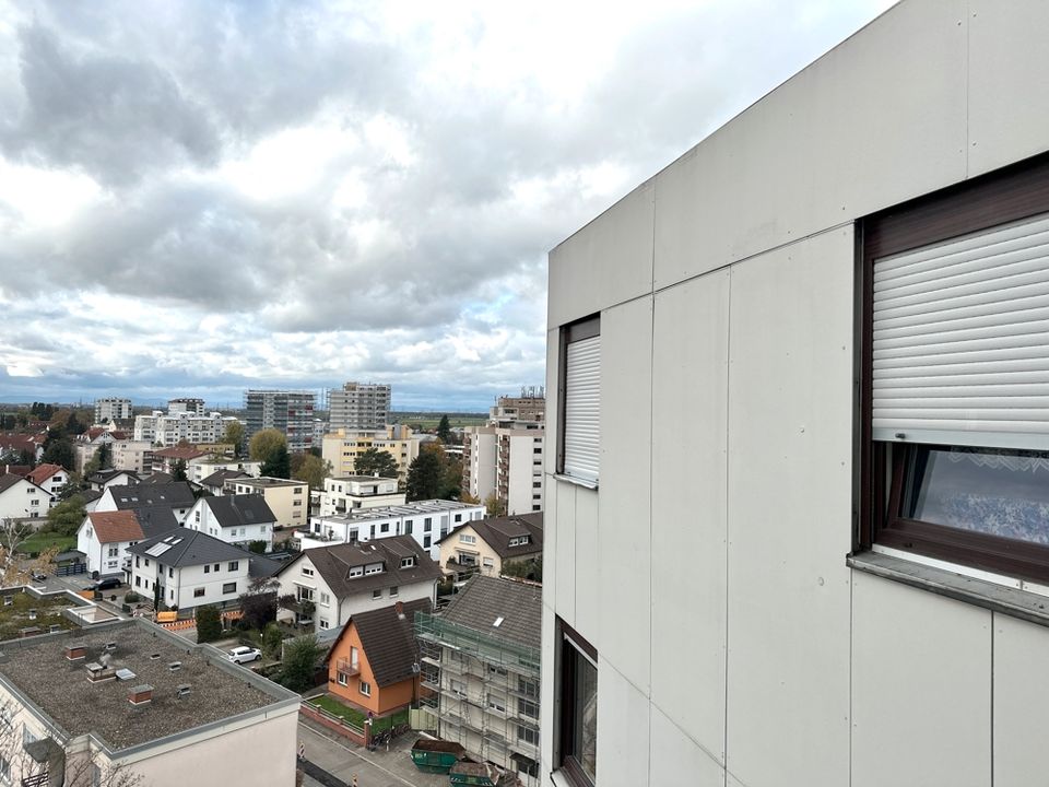 HEIDELBERG EPPELHEIM Geräumige 3-Zimmerwohnung mit Stellplatz und zwei Balkonen in Eppelheim