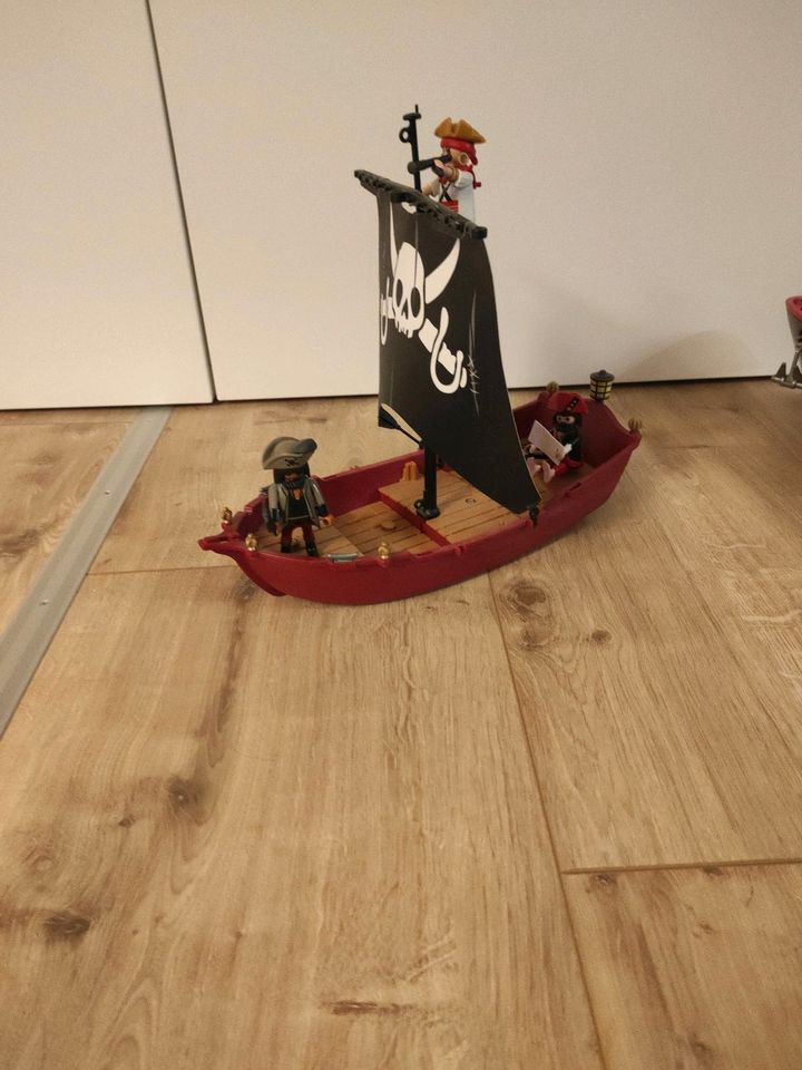 Playmobil Piratenschiff in Bornheim