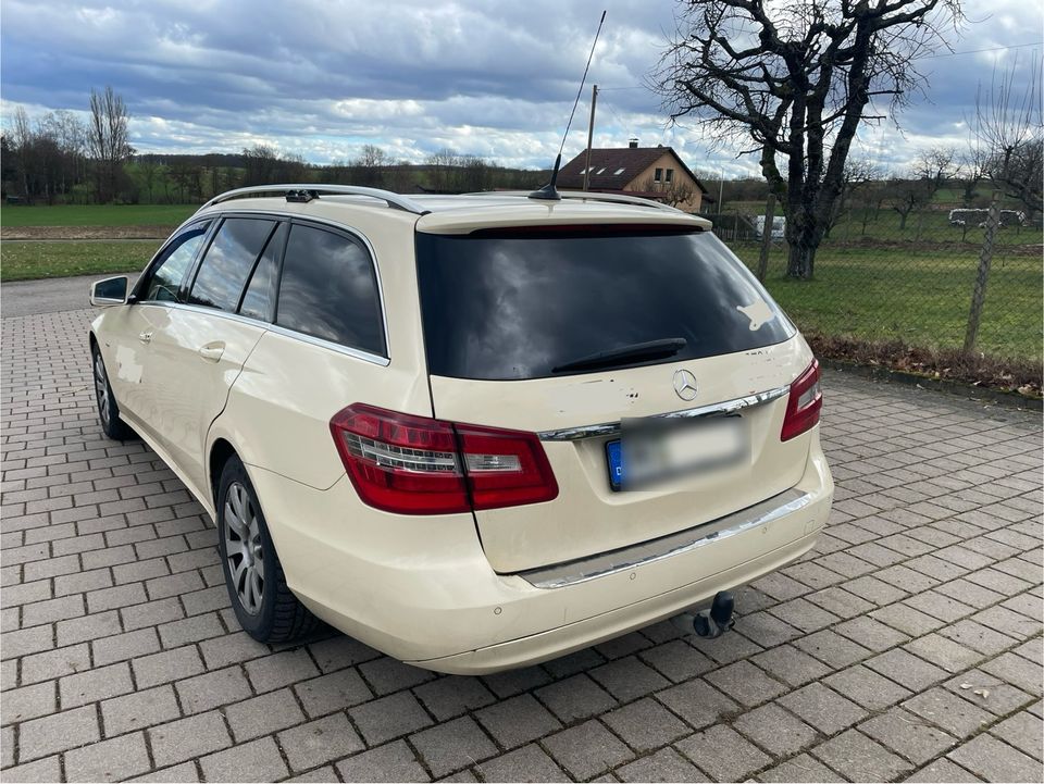 Mercedes E-Klasse W212 Taxi in Mühlacker