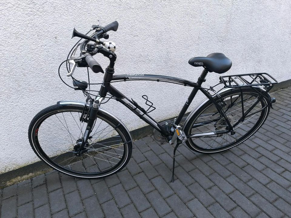 Kaum benutztes Fahrrad ist wie neu in Heppenheim (Bergstraße)