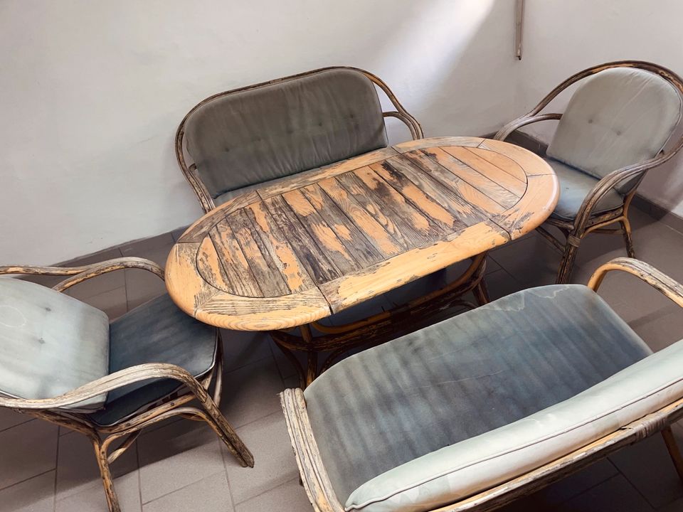 Mesch Vintage Rattan Möbel Garnitur Set Sofa Sessel Esstisch in Hameln