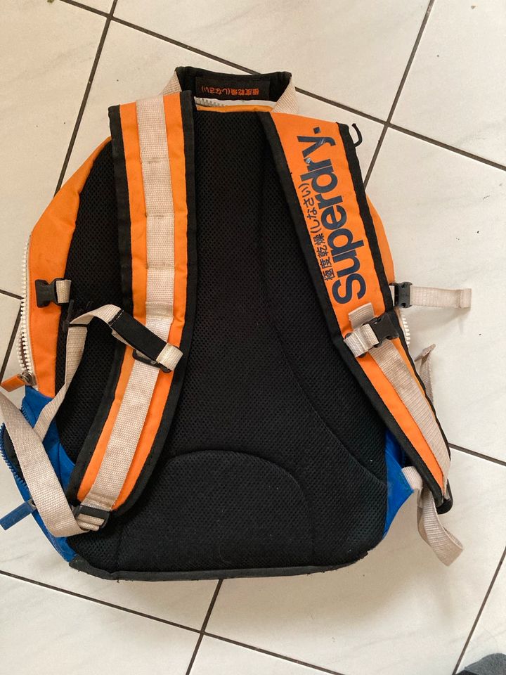 Rucksack Superdry, orange blau, selten in Rüsselsheim