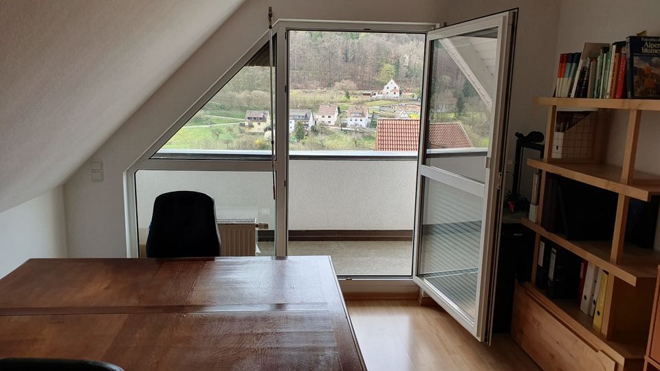 4-Zimmer-Maisonette-Wohnung mit Balkon, EBK, Garage und Garten in Egloffstein