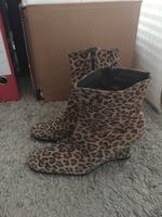 Stiefelette mit Keilabsatz im Animalprint,Wildleder,Gr.38 Berlin - Charlottenburg Vorschau