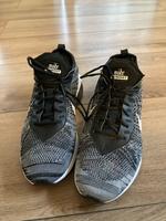Nike Air Max Flyknit Racer 42 in Oreo Hessen - Fuldabrück Vorschau