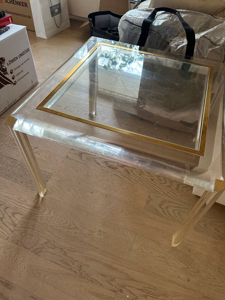 Tisch Acryl, mit Glasplatte - 70 x 70 cm, h 51 cm in Pullach