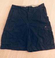 Schicke, dunkelblaue Shorts von Tommy Hilfiger, Gr. M Frankfurt am Main - Westend Vorschau