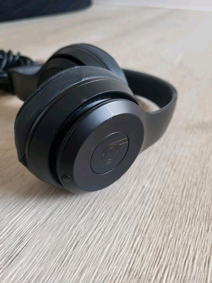 Beats Solo 3 Wireless Kopfhörer Schwarz in Paderborn