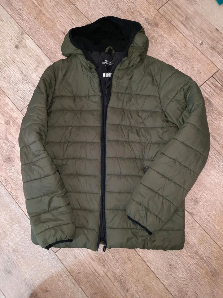 Jungen Jacke 152 /158 in Herzlake