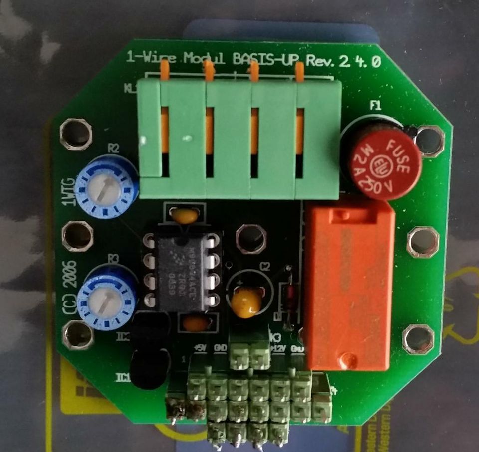 1wire Basis UP Modul zur Ansteuerung von Verbrauchern in Pentling