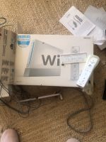 Wii Konsole mit einen Joystick Niedersachsen - Lüchow Vorschau